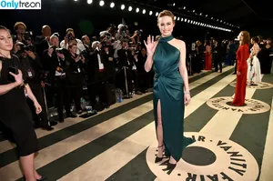 Brie Larson / brielarson nude photo #0849