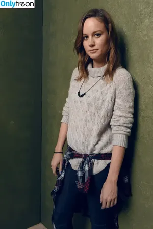 Brie Larson / brielarson nude photo #0874