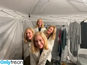 Brie Larson / brielarson nude photo #0977