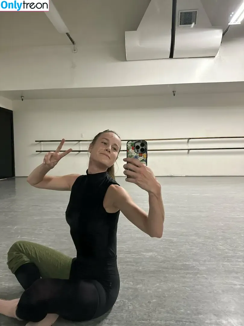 Brie Larson nude photo #0832 (brielarson)