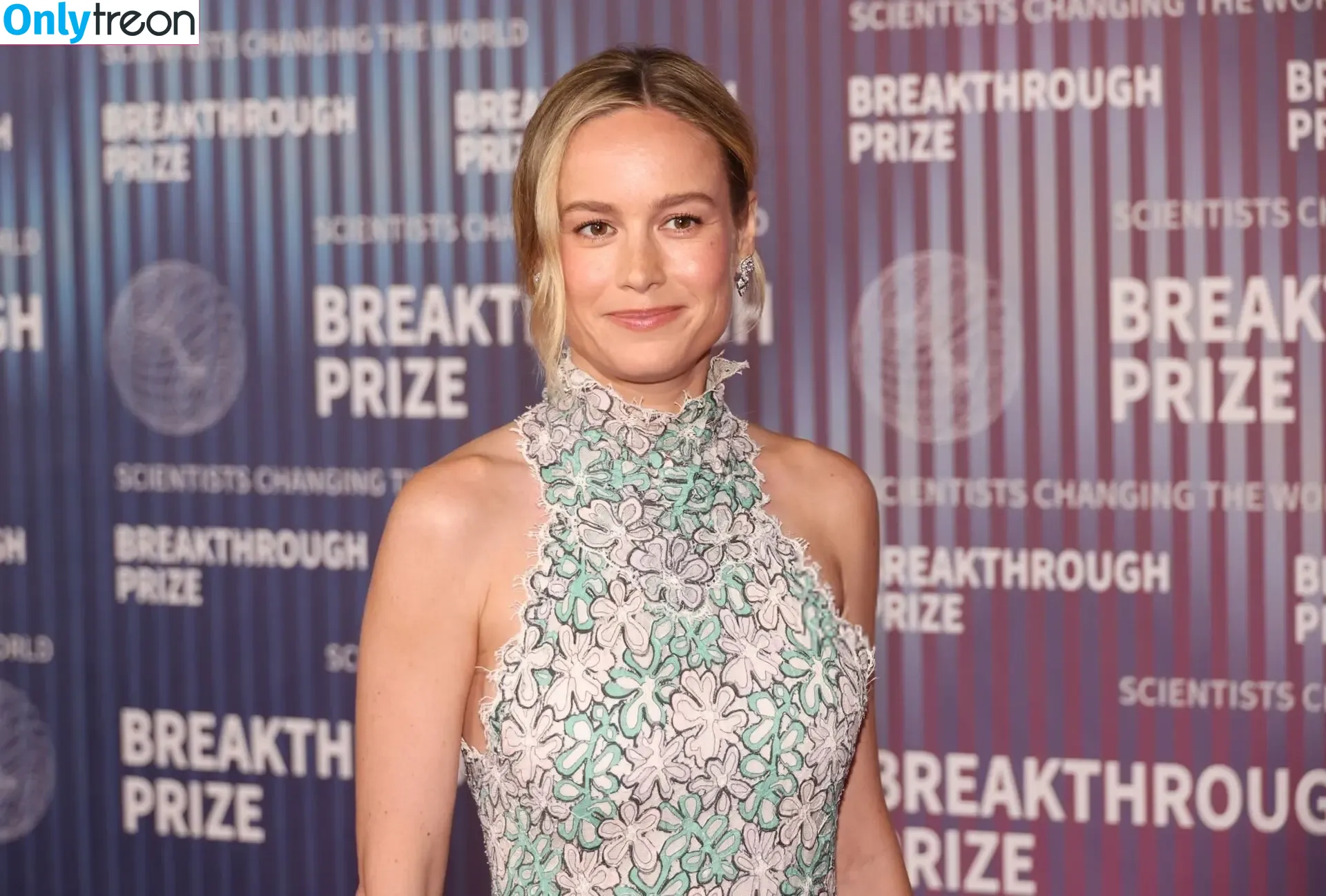 Brie Larson nude photo #0922 (brielarson)