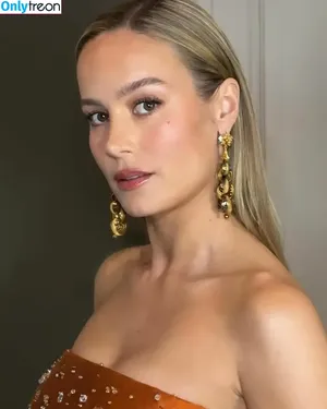 Brie Larson / brielarson nude photo #1061