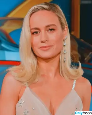 Brie Larson / brielarson nude photo #1169