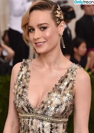 Brie Larson / brielarson nude photo #1179