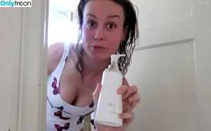 Brie Larson / brielarson nude photo #1183