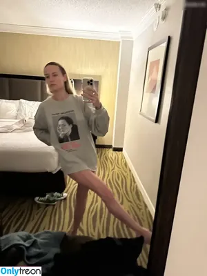 Brie Larson / brielarson nude photo #1208