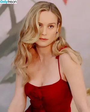 Brie Larson / brielarson nude photo #1268