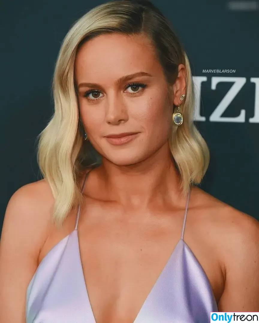 Brie Larson nude photo #1166 (brielarson)