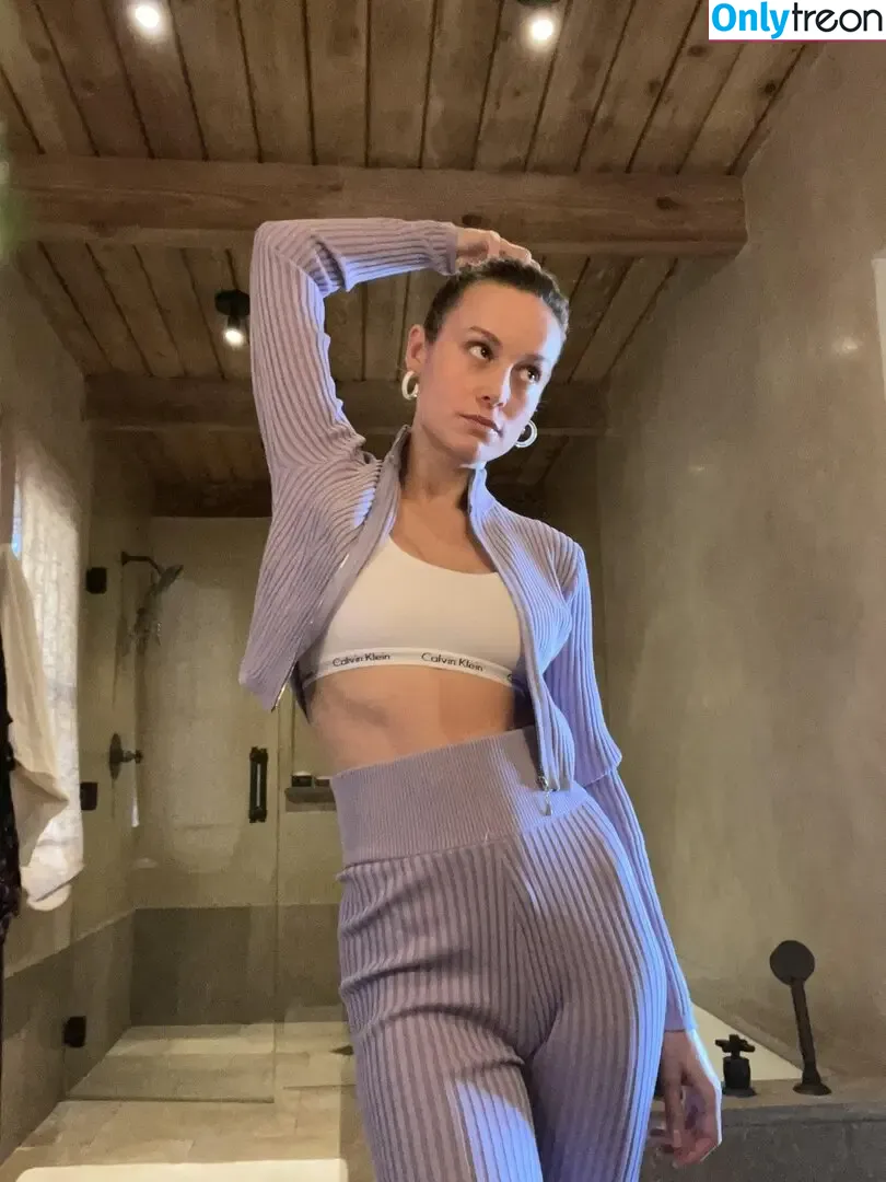 Brie Larson nude photo #1195 (brielarson)