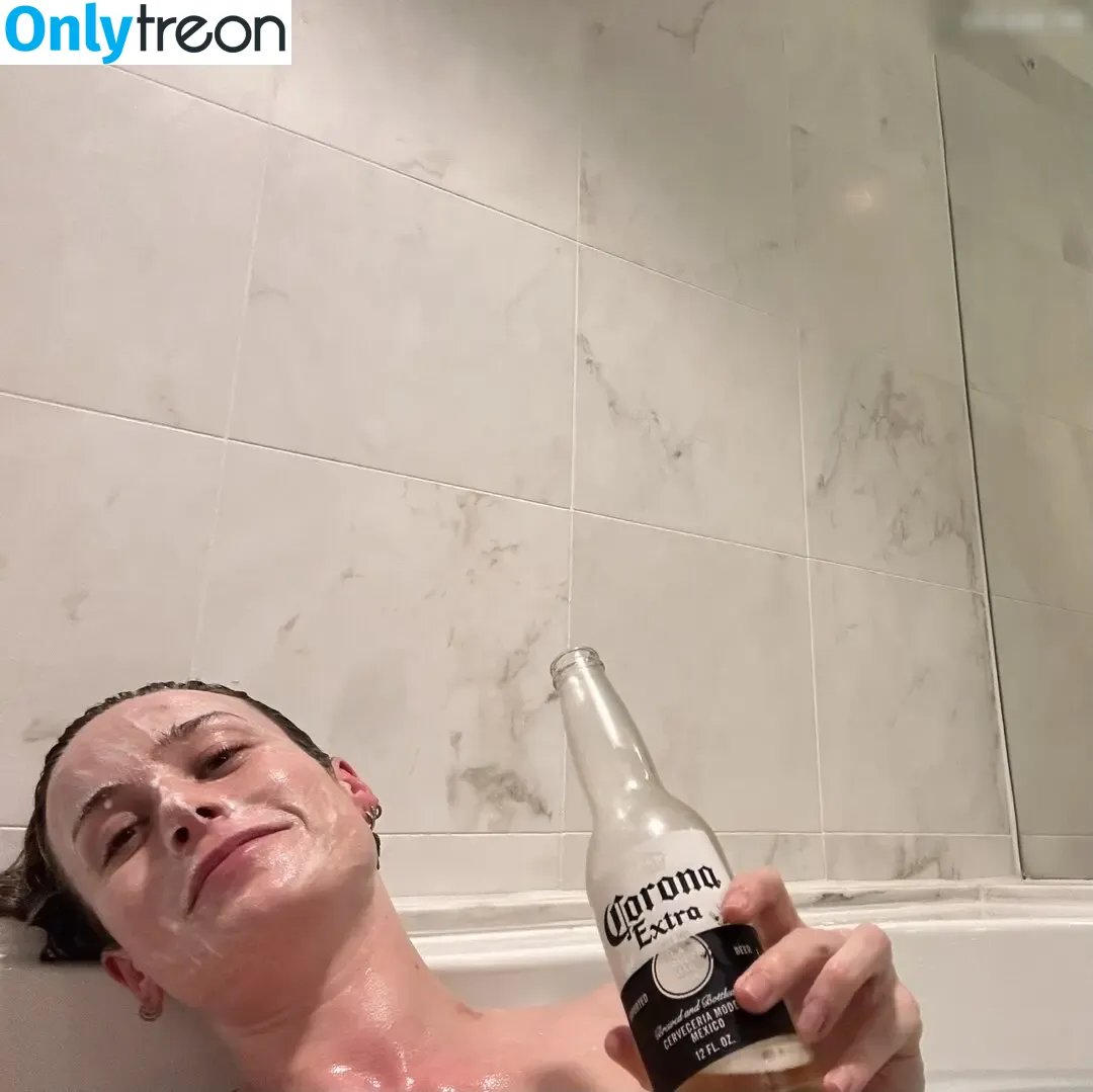 Brie Larson nude photo #1203 (brielarson)