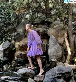 Brie Larson / brielarson nude photo #2134