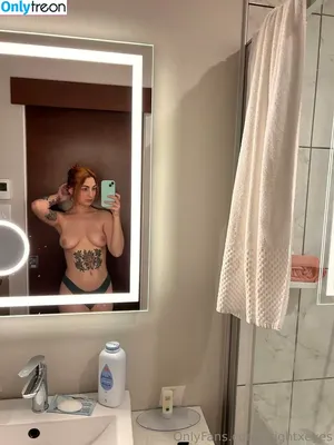  nude photo #0006