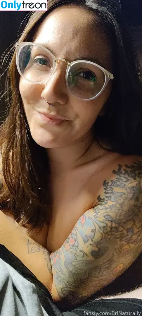 BriNaturally nude photo #0003 (brinaturallyvip)