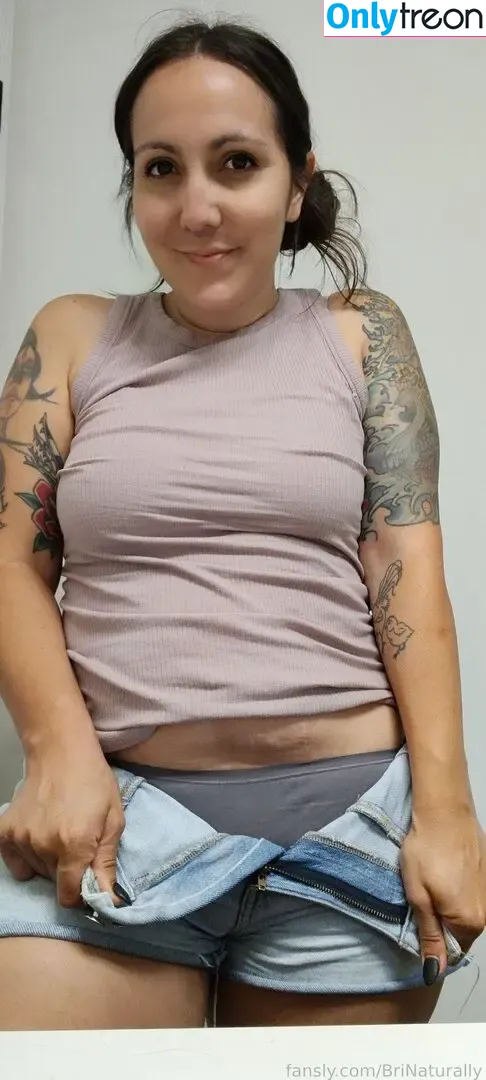 BriNaturally nude photo #0021 (brinaturallyvip)