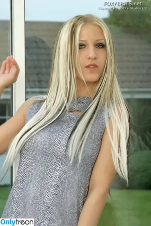 British 00's Porn / iamthirtyaf nude photo #0451