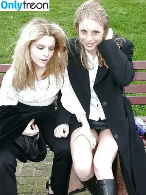 British 00's Porn / iamthirtyaf nude photo #1015
