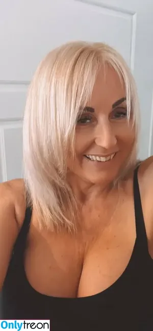 British 00's Porn / iamthirtyaf nude photo #1563