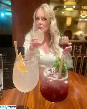 British 00's Porn / iamthirtyaf nude photo #1599