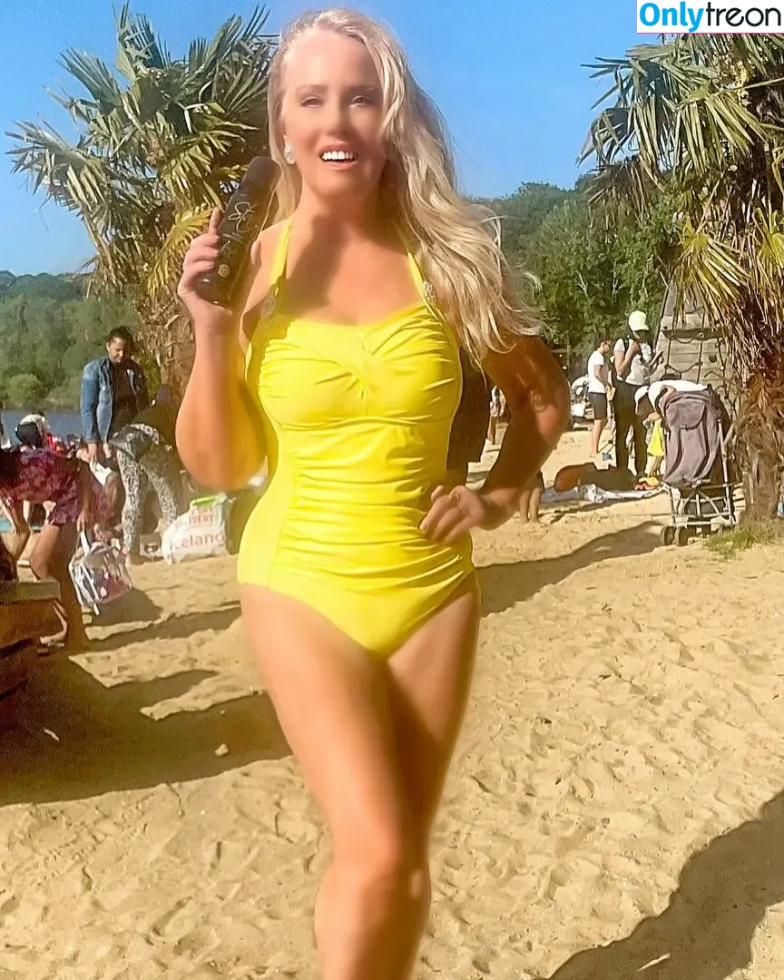 British 00's Porn nude photo #1587 (iamthirtyaf)