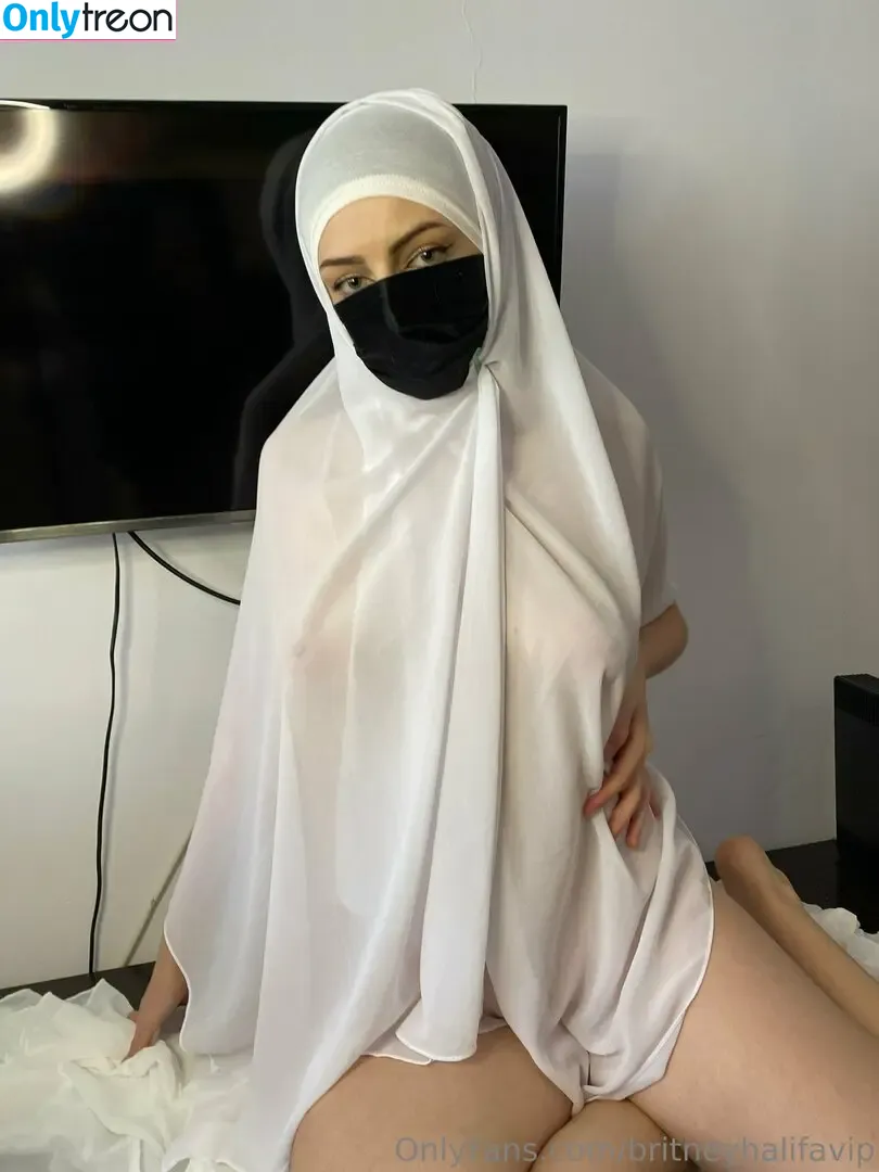 Britney Halifa nude photo #0023 (britneyhalifa / brittneykhalifa)