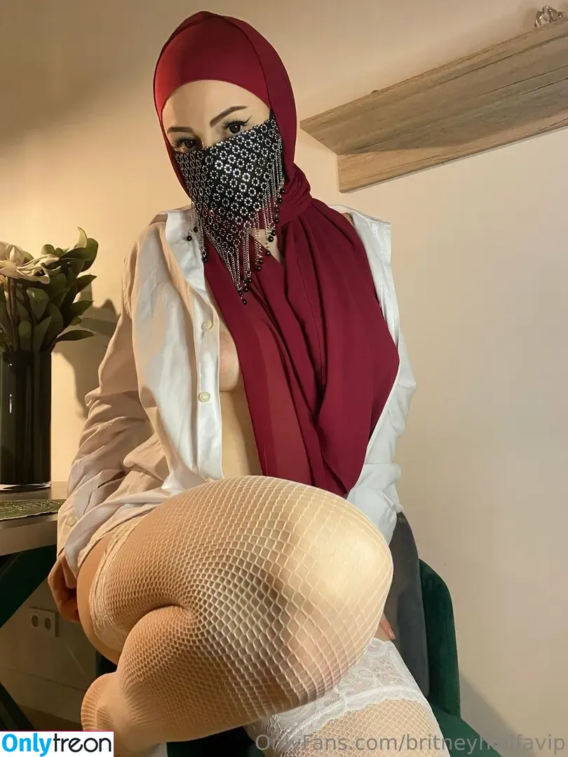 Britney Halifa nude photo #0025 (britneyhalifa / brittneykhalifa)