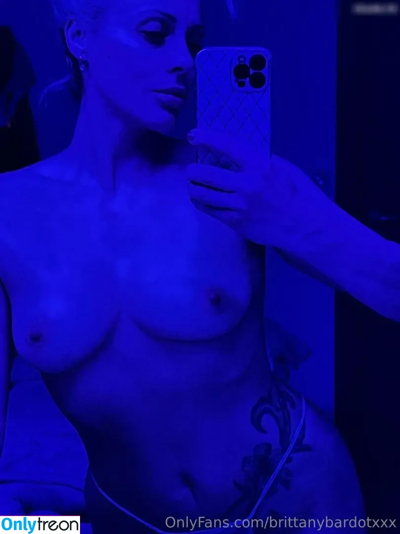 Brittany Bardot nude photo #1146 (Brittany Bardot)