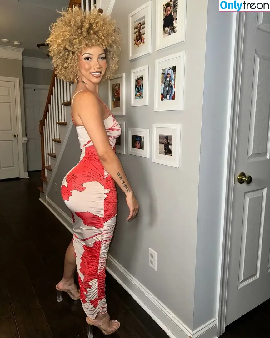 Brittany Renner nude photo #0002 (bundleofbrittany)