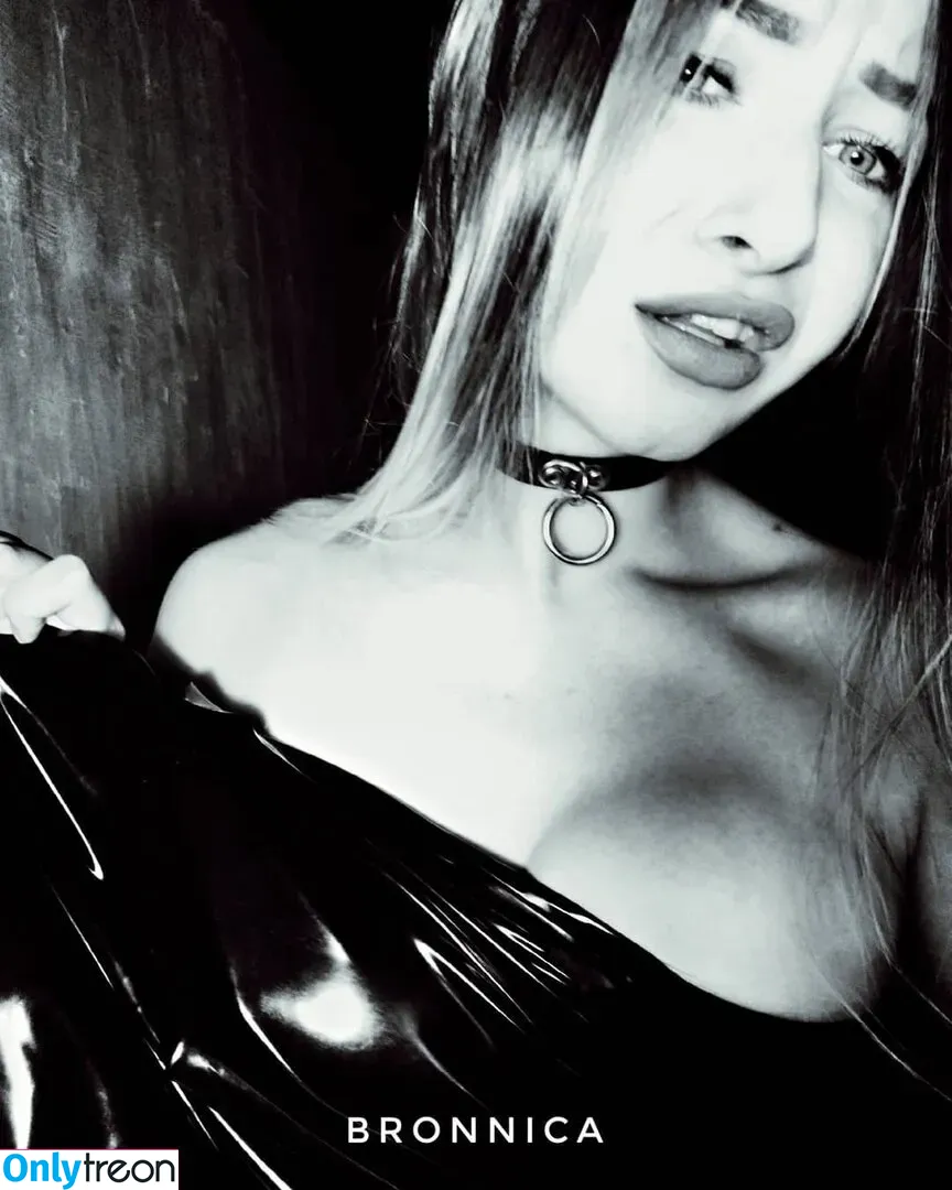 Bronnica nude photo #0021 (Anna Bronnica / Bronnica92)