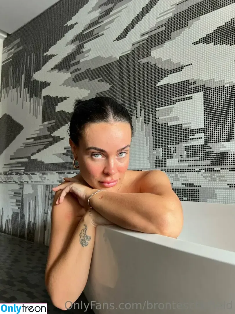 Bronte Schofield nude photo #0042 (_bronteschofield / bronteschofield)