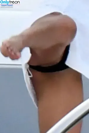 Brooke Burke / brookeburke nude photo #0753