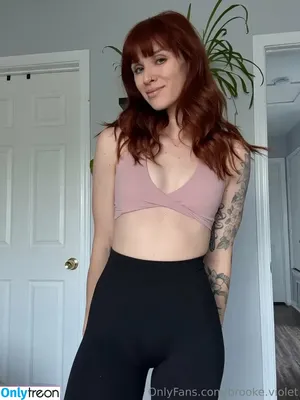 Brooke.violet / brooke__bby / brookeviol3t nude photo #0175
