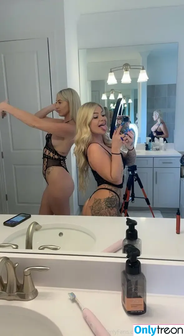 brookeshowsxx nude photo #0018 (brookeshowsxx)