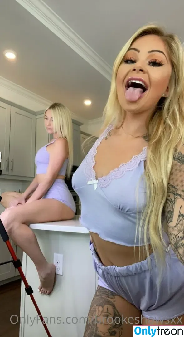 brookeshowsxx nude photo #0774 (brookeshowsxx)