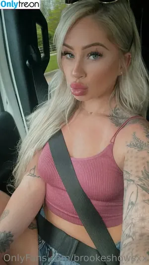 brookeshowsxx nude photo #1976