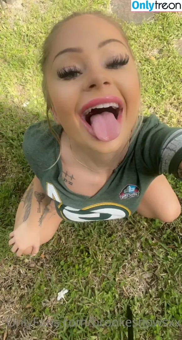 brookeshowsxx nude photo #1804 (brookeshowsxx)