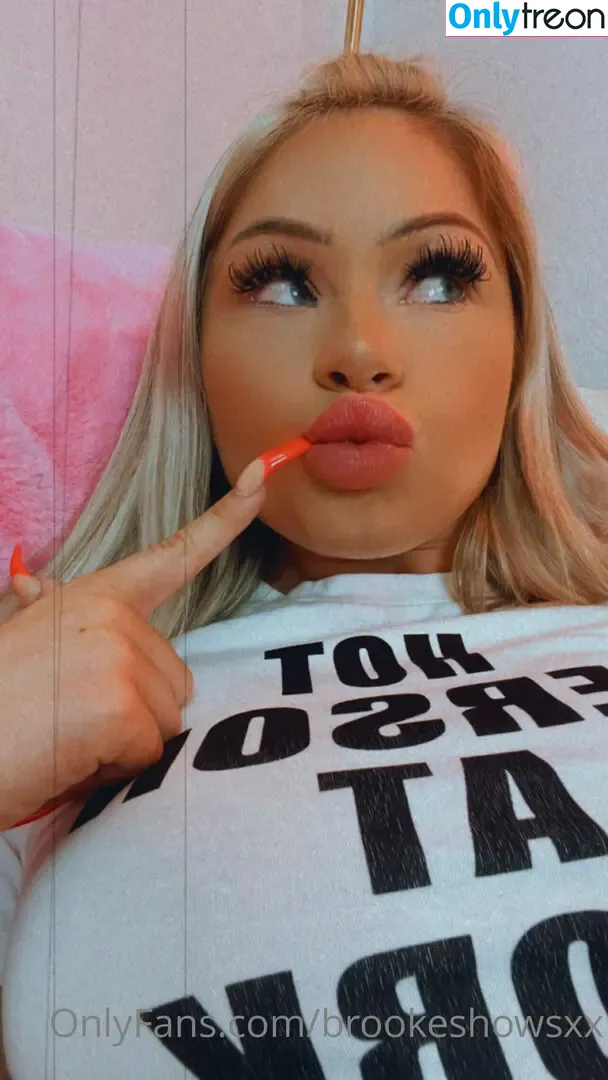 brookeshowsxx nude photo #1878 (brookeshowsxx)