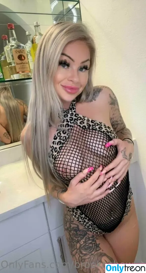 brookeshowsxx nude photo #2772 (brookeshowsxx)