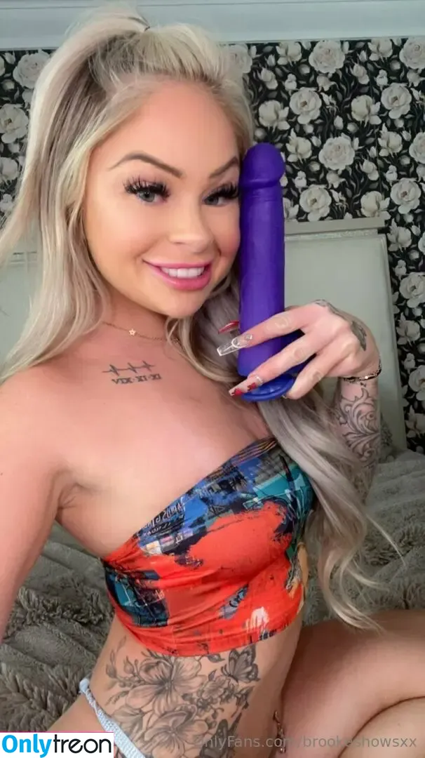 brookeshowsxx nude photo #2907 (brookeshowsxx)
