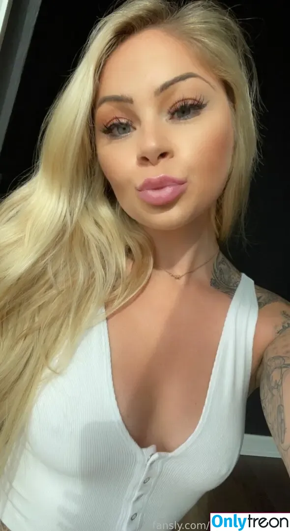 brookeshowsxx nude photo #3371 (brookeshowsxx)