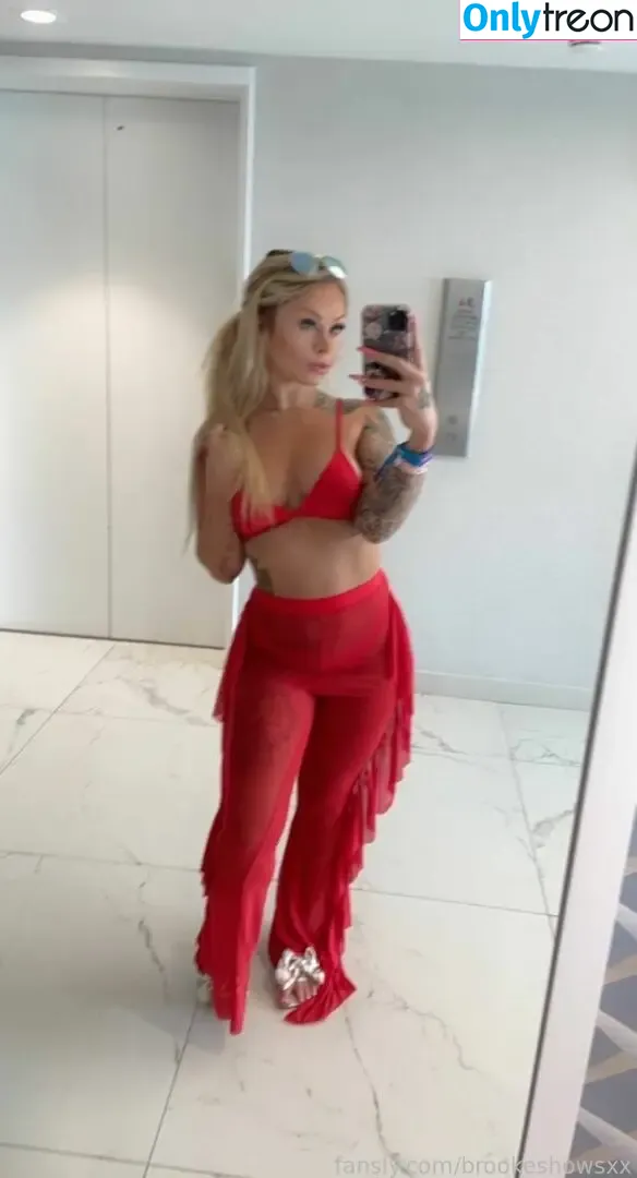 brookeshowsxx nude photo #3566 (brookeshowsxx)