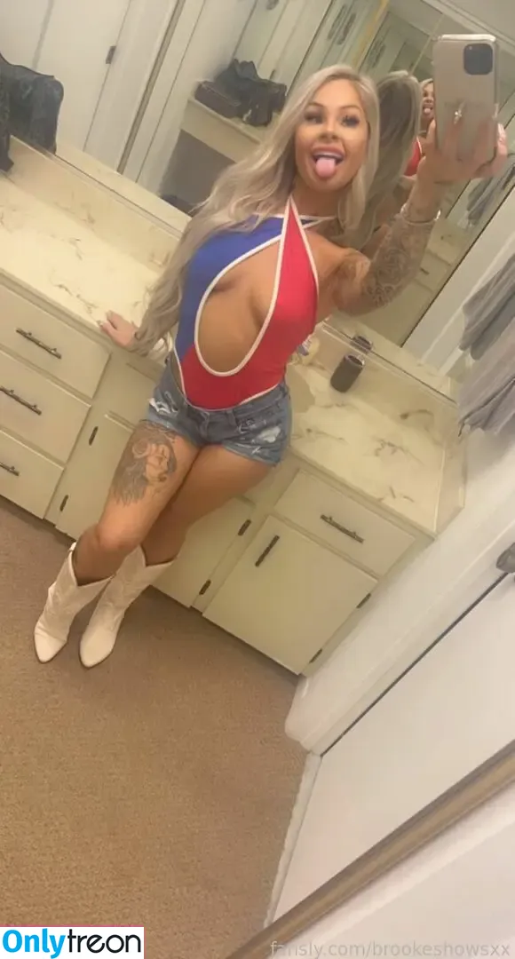 brookeshowsxx nude photo #3723 (brookeshowsxx)