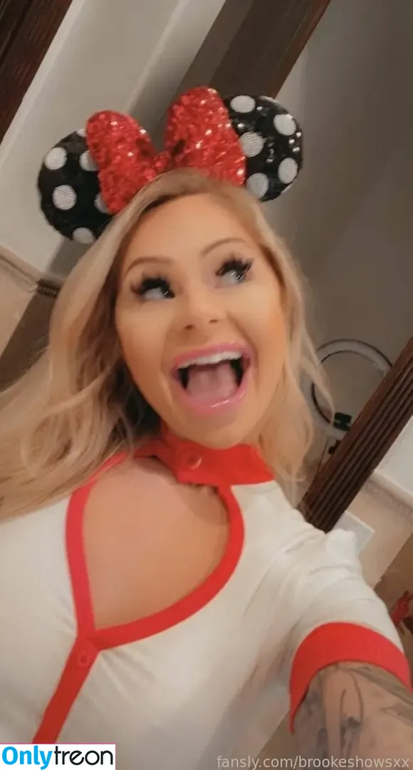 brookeshowsxx nude photo #3825 (brookeshowsxx)
