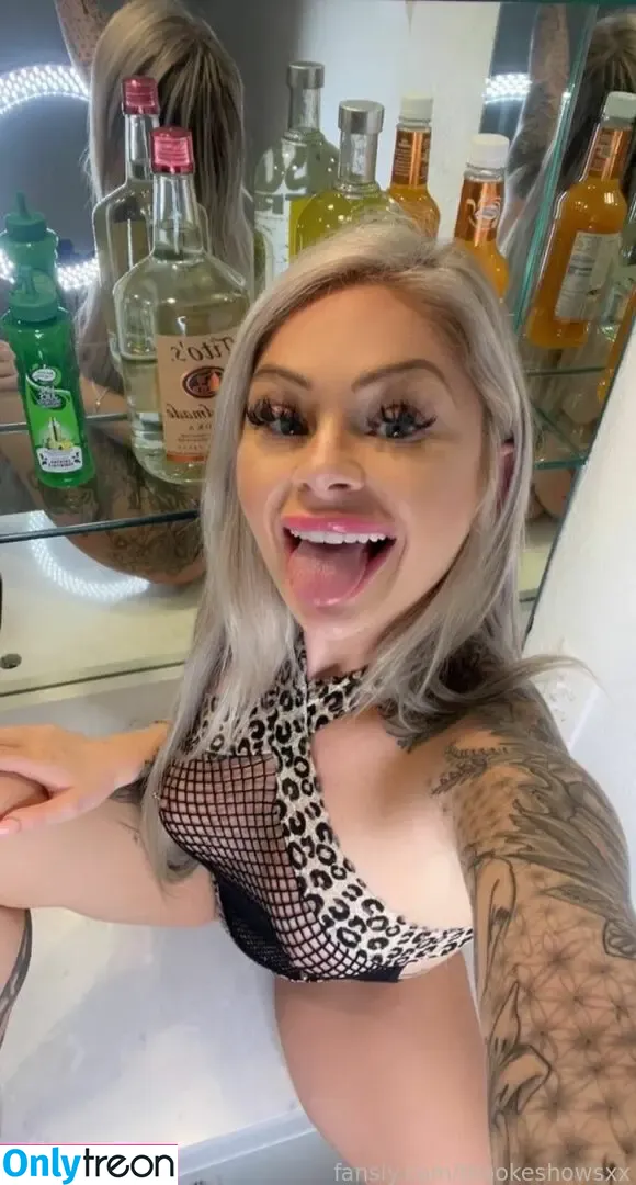 brookeshowsxx nude photo #4004 (brookeshowsxx)