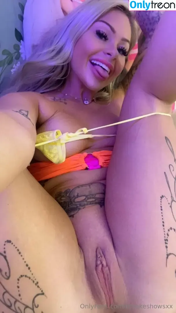 brookeshowsxx nude photo #4103 (brookeshowsxx)