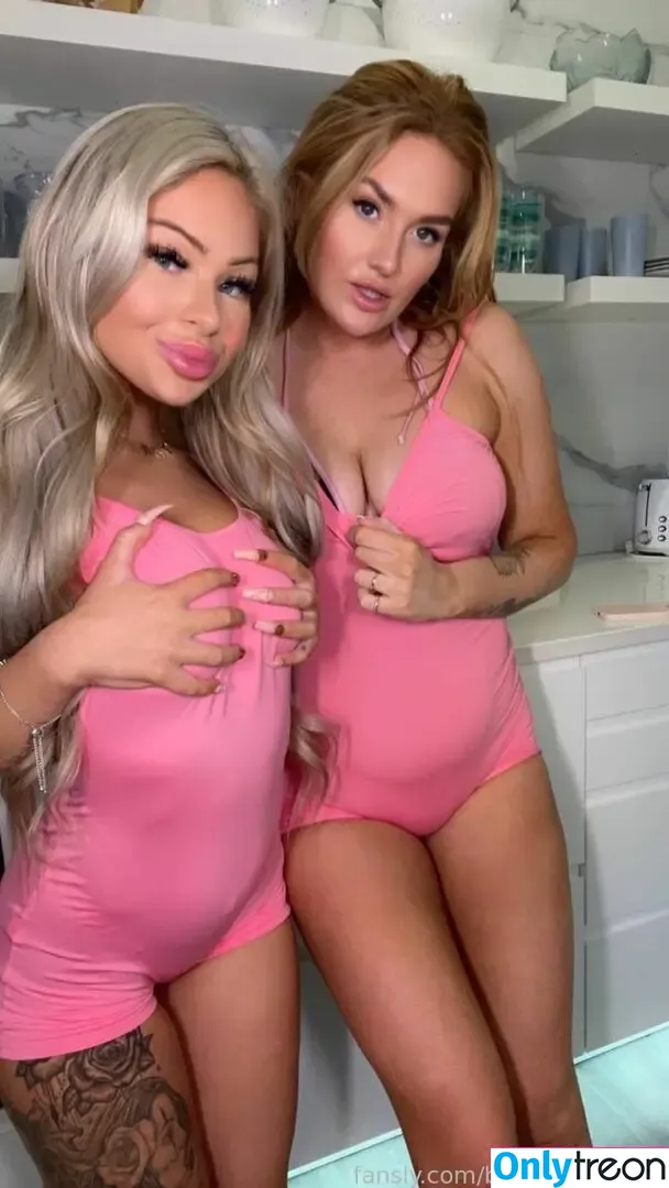 brookeshowsxx nude photo #4236 (brookeshowsxx)
