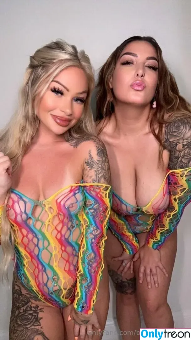 brookeshowsxx nude photo #4757 (brookeshowsxx)