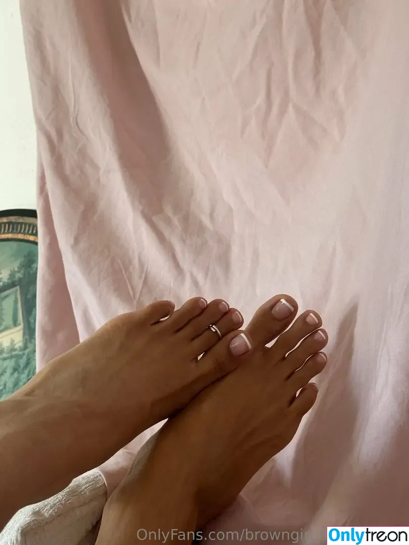browngirl.foot.fantasy nude photo #0006 (thekiickback)