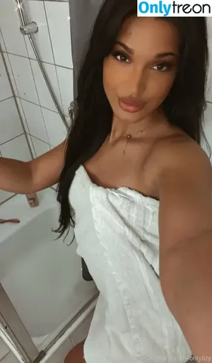 Brownielizy nude photo #0007