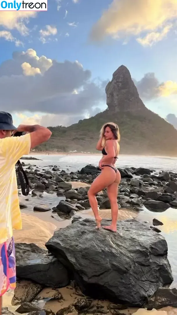 Bruna Griphao nude photo #0062 (brunagriphaoo)