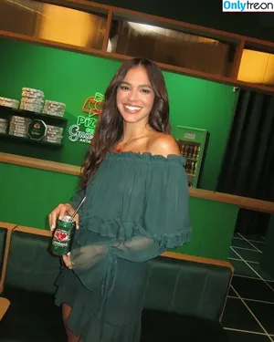 Bruna Marquezine / brumarquezine / brunamarquezine nude photo #0840